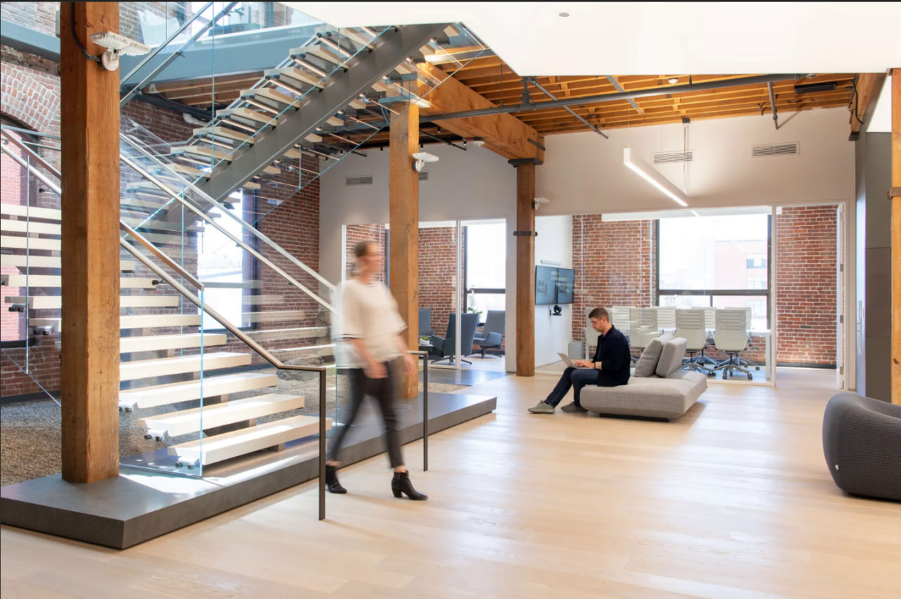 On the eve of a biomedical revolution: AI-driven drug discovery transforms from "finding a needle in a haystack" to "precision fishing."